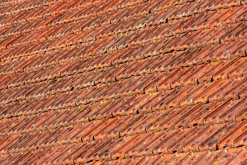 Faîtage et tuiles d une toiture